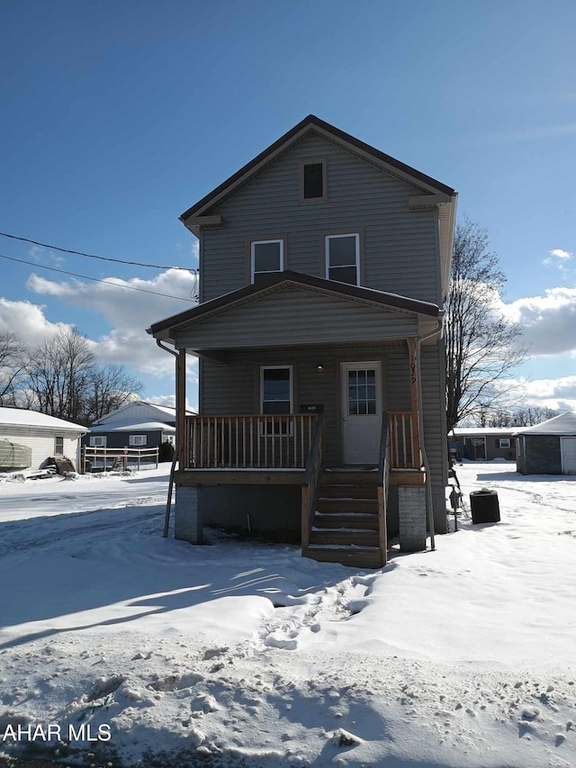 view of front facade featuring covered porch