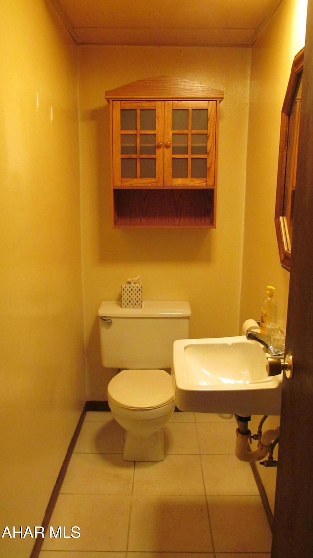 703 Ruskin Dr, Altoona, PA 16602 - bathroom with a sink and tile patterned flooring
