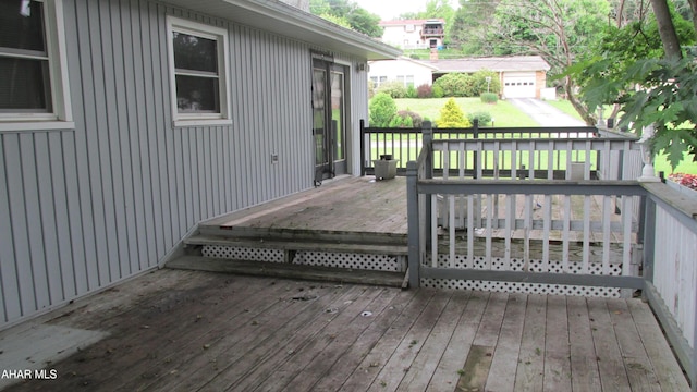 703 Ruskin Dr, Altoona, PA 16602 - view of wooden terrace