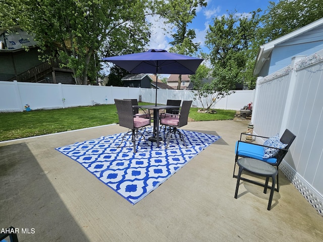 2802 Elm St, Altoona, PA 16601 - view of patio featuring outdoor dining area