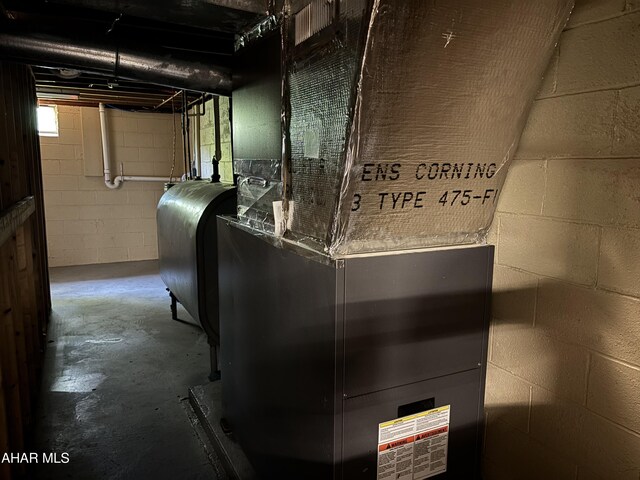 897 Burns Ave, Altoona, PA 16601 - finished basement featuring concrete block wall