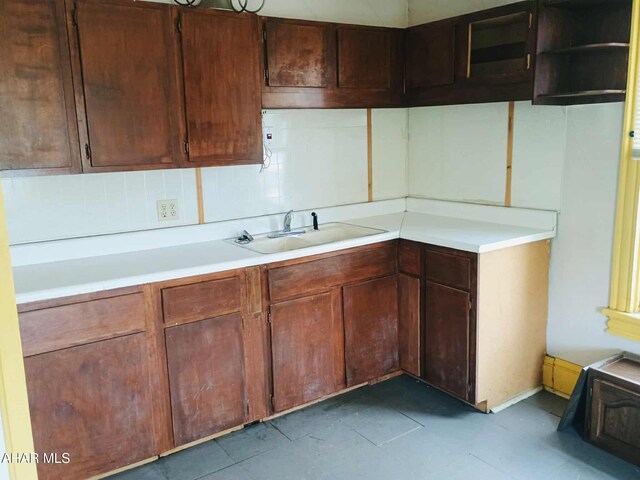 818 5th Ave, Patton, PA 16668 - kitchen with light countertops and tasteful backsplash