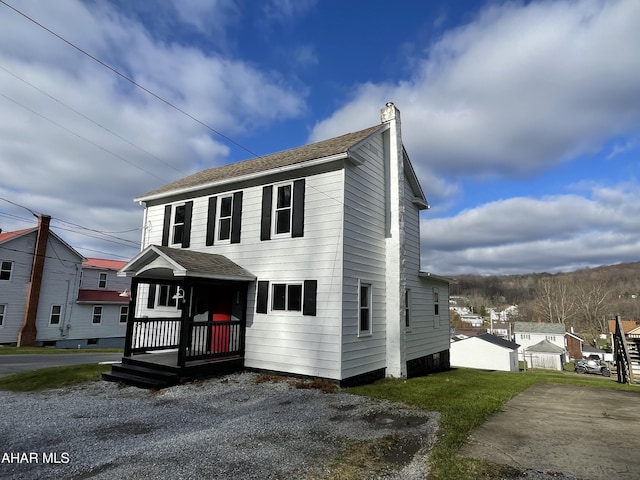 view of front facade with covered porch