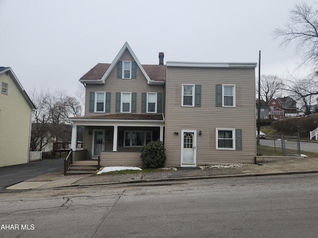 view of front facade featuring a porch