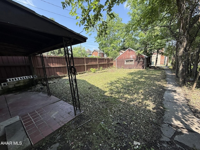 316 3rd Ave, Altoona, PA 16602 - view of yard with a patio