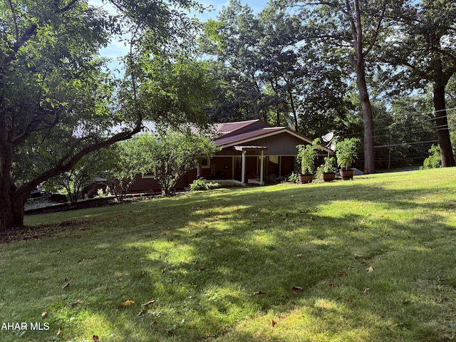 4815 6th Ave, Altoona, PA 16602 - view of green lawn