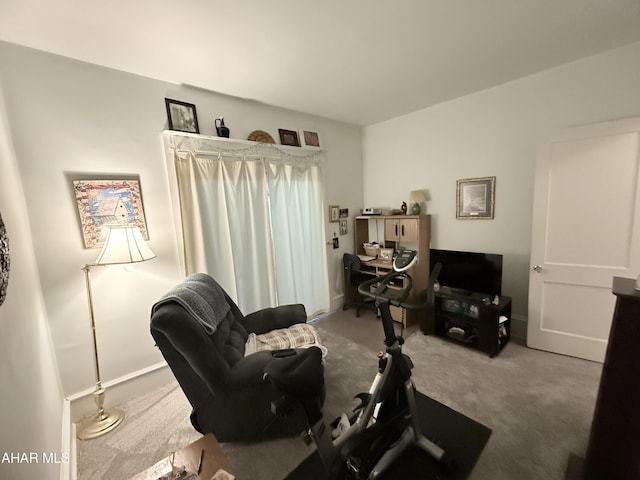 4815 6th Ave, Altoona, PA 16602 - carpeted living area with baseboards