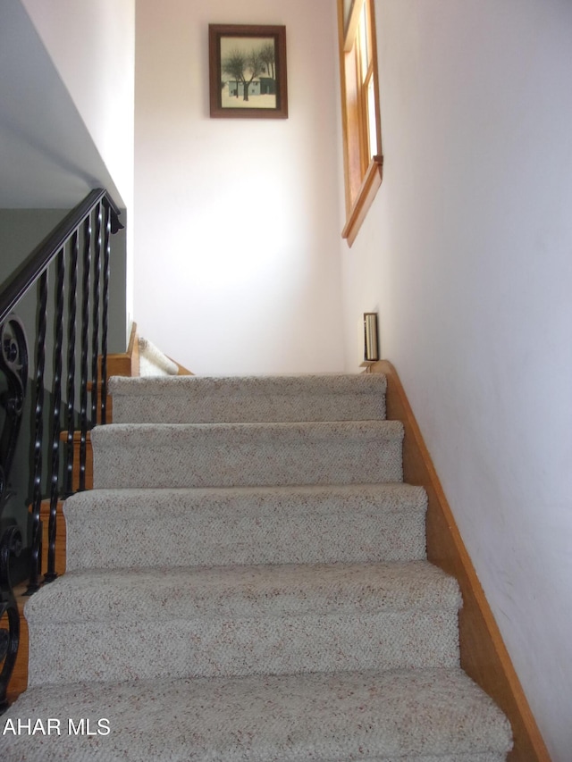 3752 Main Rd, Bedford, PA 15522 - view of stairs