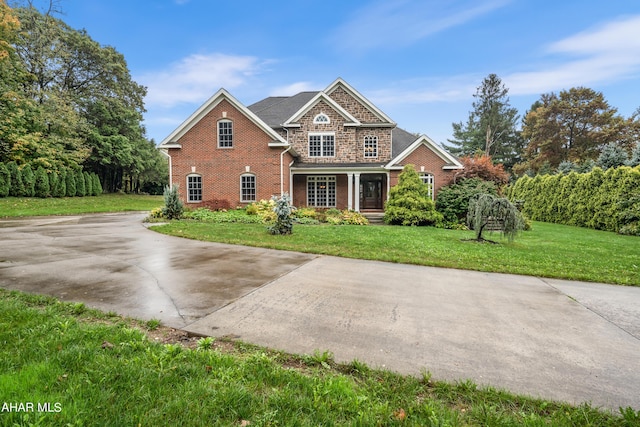 view of front of house with a front yard