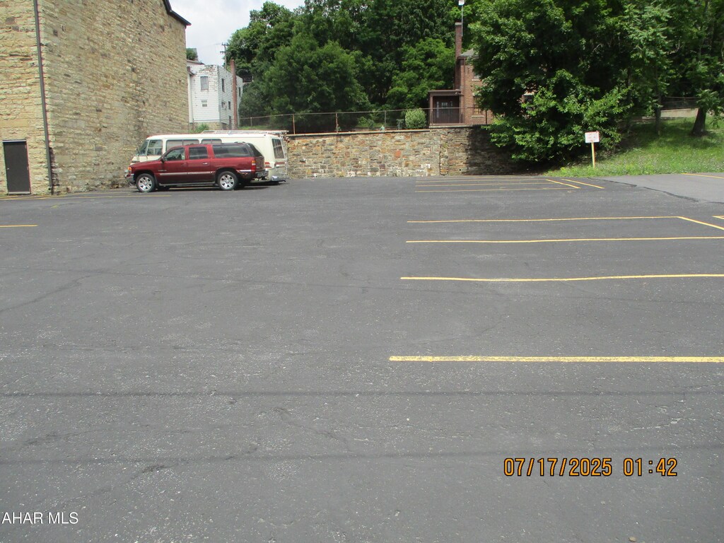 1427 13th Ave, Altoona, PA 16601 - photo 1