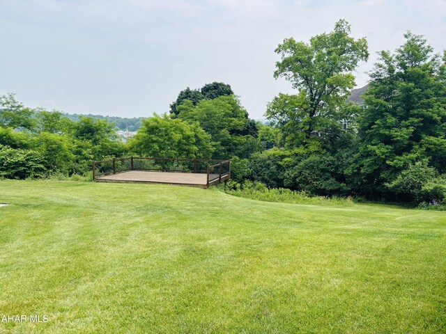 215 Red Fox Dr, Duncansville, PA 16635 - view of green lawn featuring a wooden deck