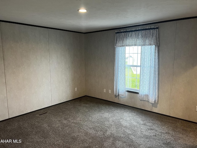 empty room with carpet