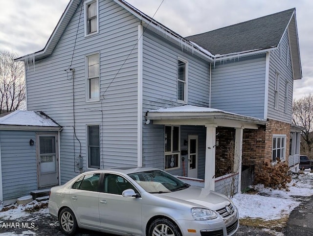 view of front facade featuring covered porch