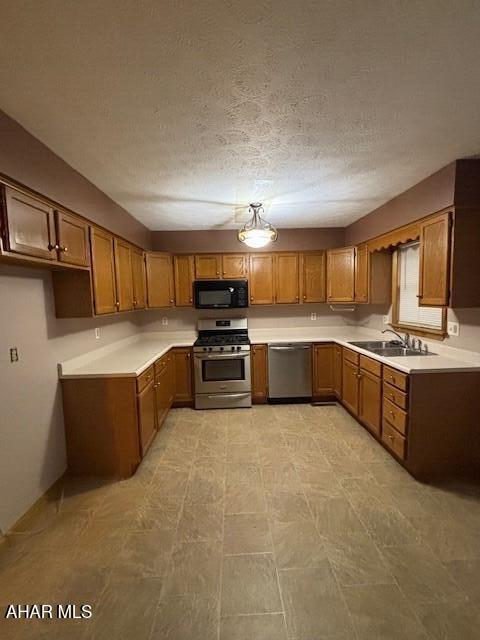 616 Orchard Dr, Duncansville, PA 16635 - photo 2