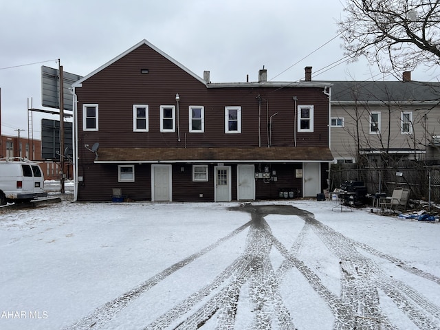 view of front of house