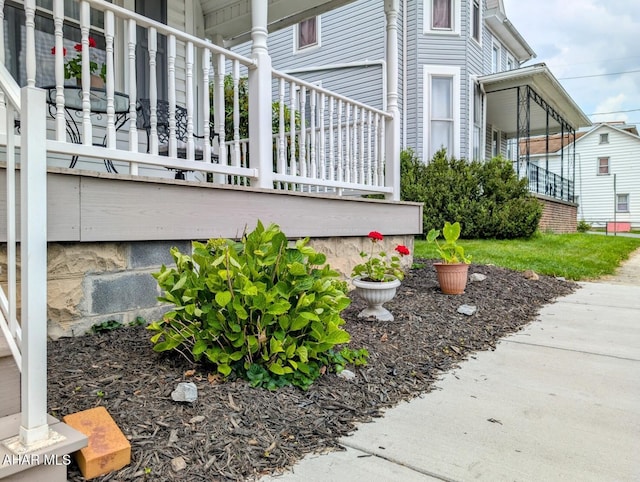 902 Main St, Saxton, PA 16678 - view of side of property