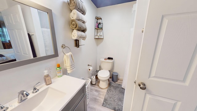 829 Ashcroft Ave, Cresson, PA 16630 - bathroom with toilet and vanity