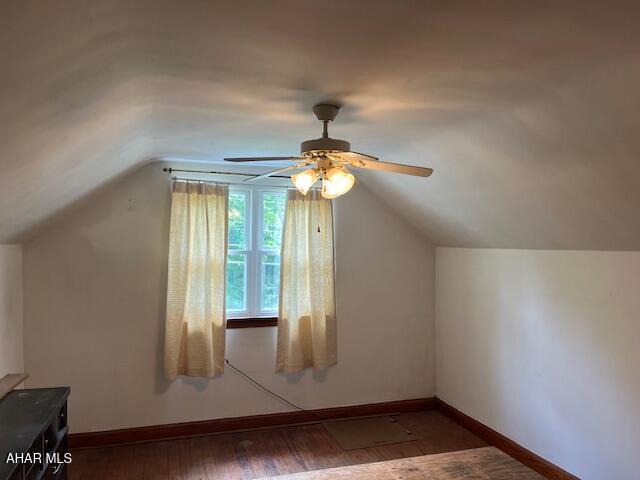6331 Hyndaman Rd, Buffalo Mills, PA 15534 - additional living space featuring vaulted ceiling, a ceiling fan, and hardwood / wood-style floors