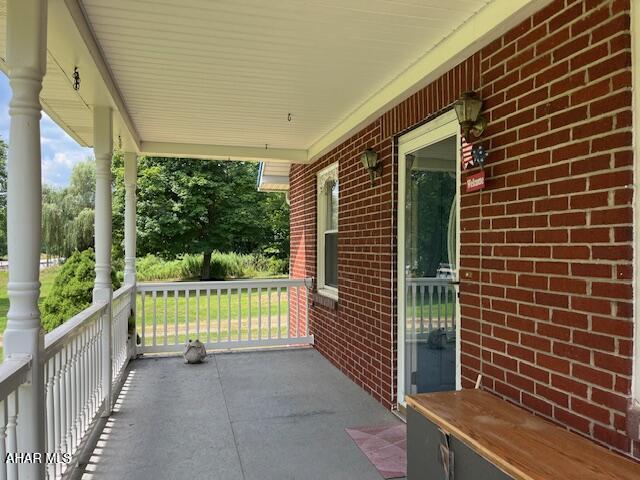 6331 Hyndaman Rd, Buffalo Mills, PA 15534 - view of covered porch