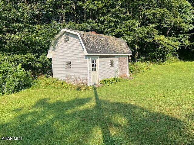 6331 Hyndaman Rd, Buffalo Mills, PA 15534 - view of outbuilding with a view of trees