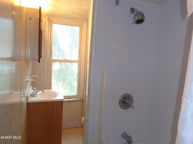 708 Blair St, Hollidaysburg, PA 16648 - full bath featuring tile patterned floors, toilet, and vanity
