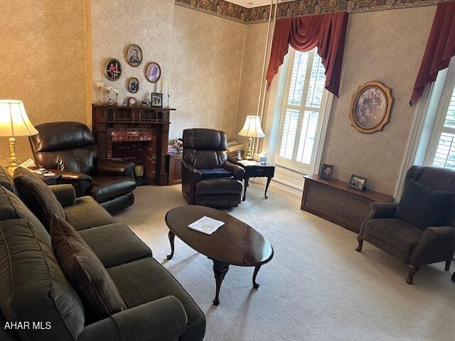 522 Wayne St, Hollidaysburg, PA 16648 - living area featuring carpet floors and a towering ceiling