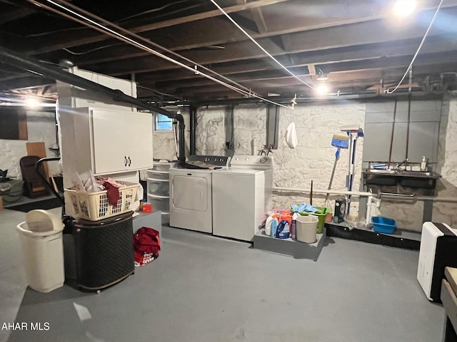 522 Wayne St, Hollidaysburg, PA 16648 - basement with washing machine and dryer