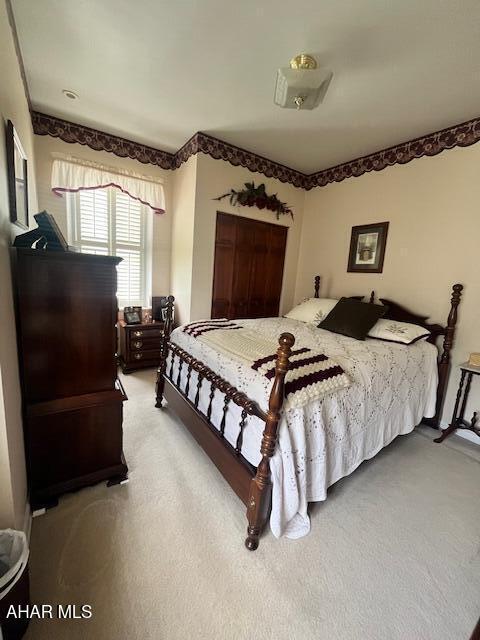 522 Wayne St, Hollidaysburg, PA 16648 - bedroom with light colored carpet