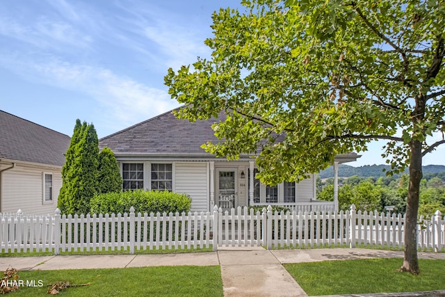 904 Holliday Hills Dr, Hollidaysburg, PA 16648 - view of front of property with roof with shingles, a fenced front yard, and a porch