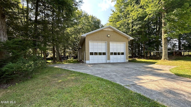 view of detached garage