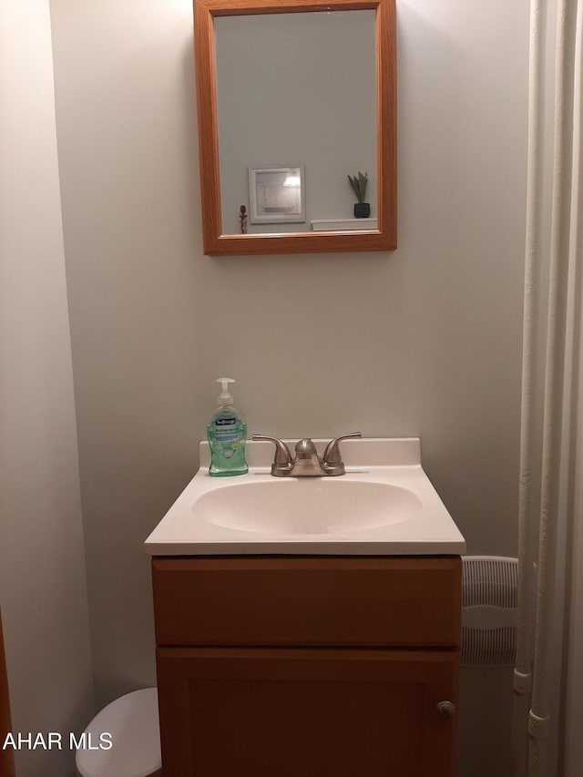 bathroom with vanity