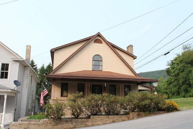 view of front of house with covered porch