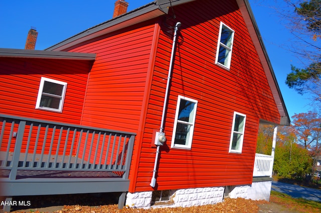 view of home's exterior