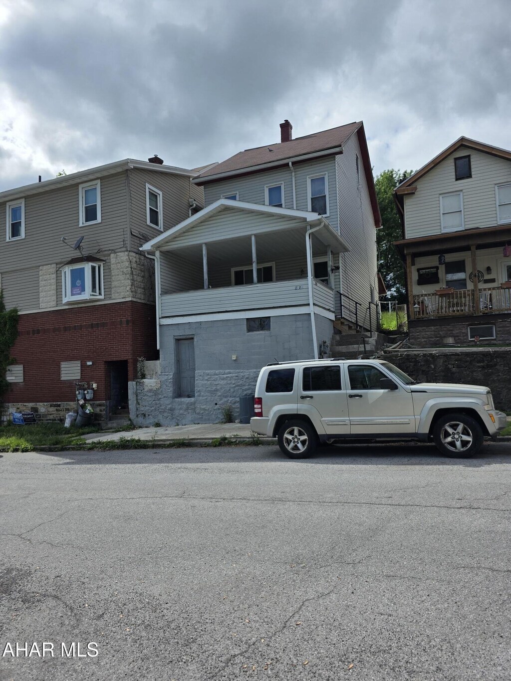 2120 12th Ave, Altoona, PA 16601 - view of front of home