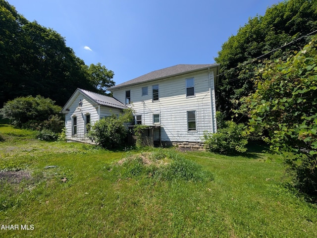 610 Saint Peters St, Petersburg, PA 16669 - photo 2