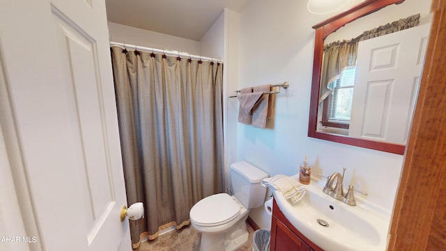 full bath with vanity, toilet, and a shower with curtain