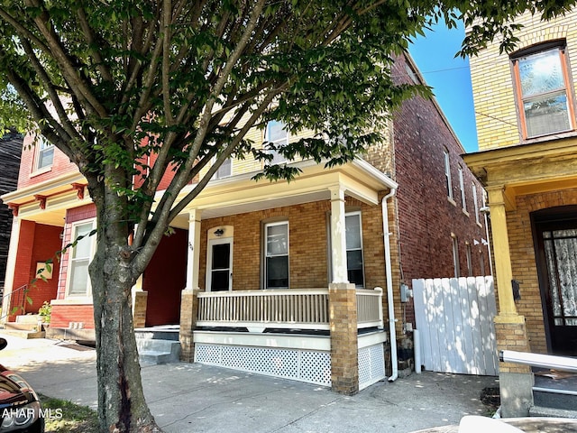 view of front of house with a porch