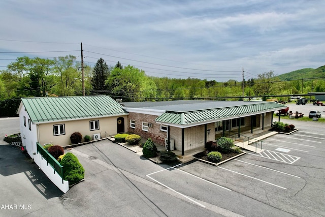 9510 Lincoln Hwy, Bedford, PA 15522 - view of property with uncovered parking