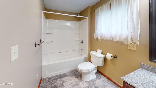 602 5th Ave, Altoona, PA 16602 - full bath featuring baseboards, vanity, toilet, and  shower combination