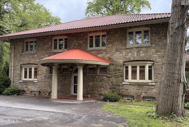 3405 Crescent Rd, Altoona, PA 16602 - view of front facade with stone siding