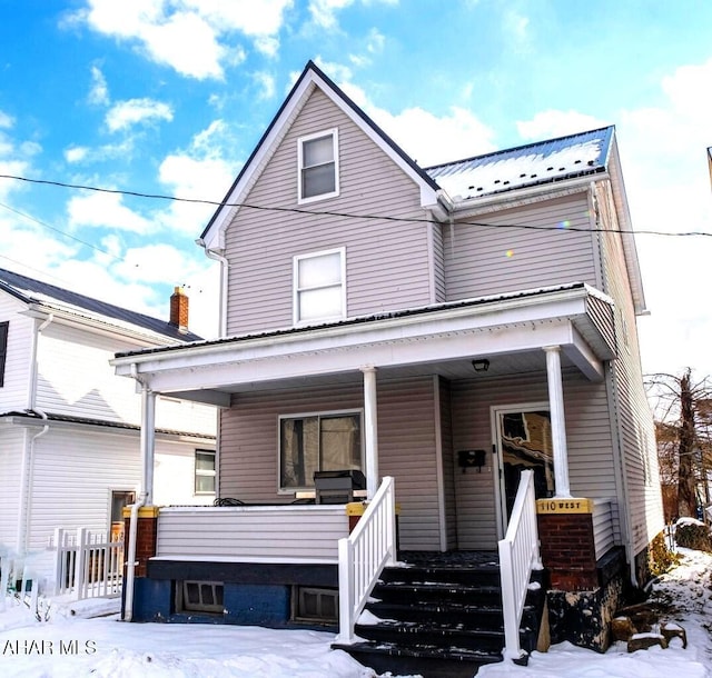 view of front of house with covered porch