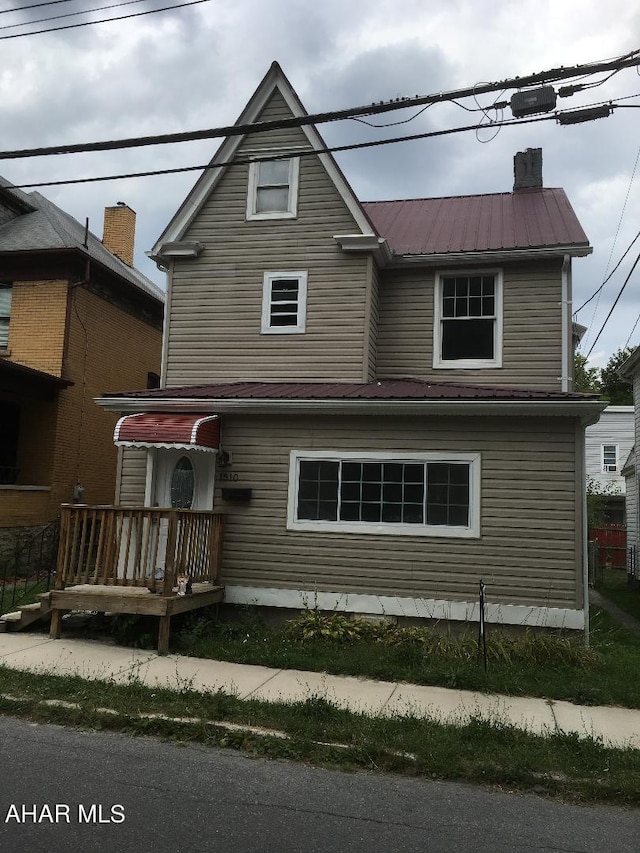 view of front of home