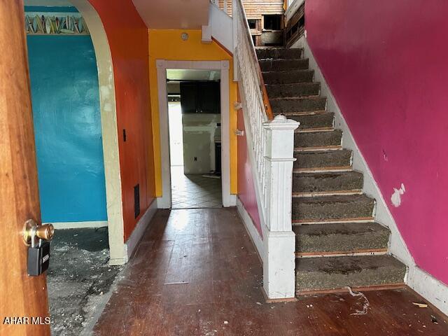 305 N 6th Ave, Altoona, PA 16601 - photo 2