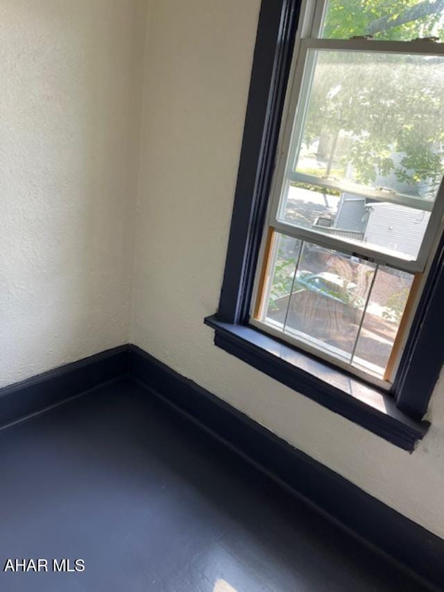 1008 21st Ave, Altoona, PA 16601 - empty room with a textured wall