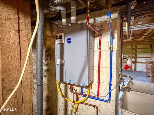 346 Lower Snake Spring Rd, Everett, PA 15537 - utilities featuring water heater
