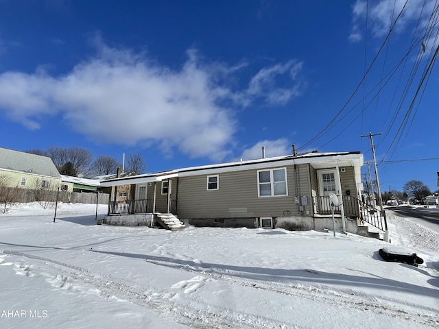 view of front of property