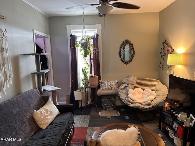 321 Main St, Gallitzin, PA 16641 - living area featuring ceiling fan