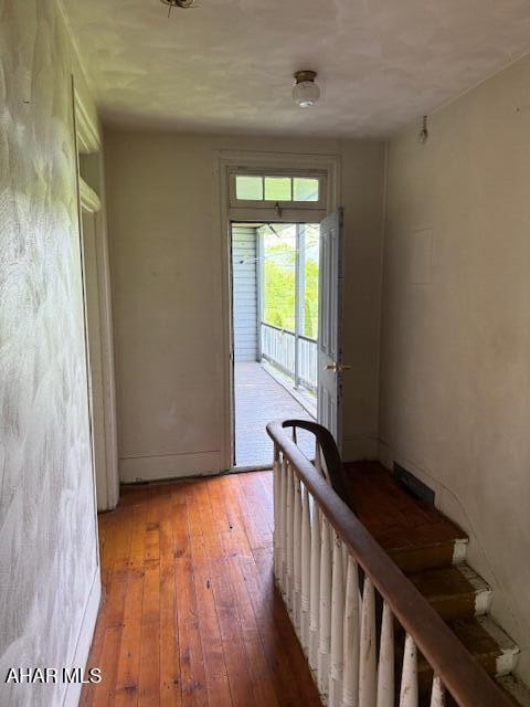 3091 Colonial Dr, Duncansville, PA 16635 - entryway featuring light wood-type flooring and baseboards