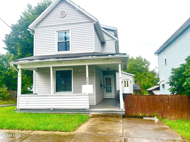 view of front of property featuring a porch