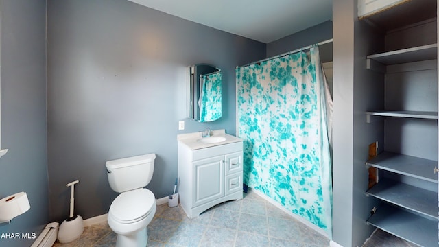 full bath featuring vanity, baseboard heating, curtained shower, toilet, and baseboards